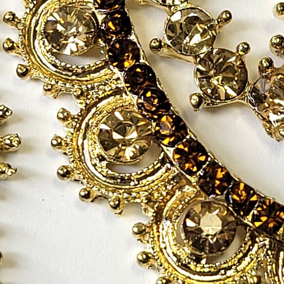 Teardrop Statement Gold Earrings - Picture 4 of 11